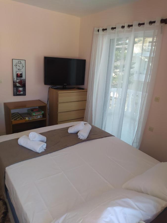 Anestis Apartment อากราตา ภายนอก รูปภาพ